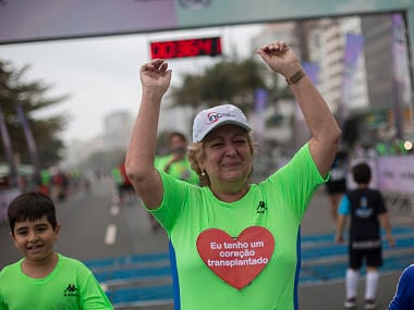 Brazilian with transplanted heart from German Olympian participates in road race in Rio de Janeiro