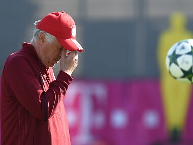 (FILES) This file photo taken on September 12, 2016 shows Bayern Munich's Italian headcoach Carlo Ancelotti attending the final team training session on the eve of the first Champions League group D football match between Bayern Munich and FC Rostov at the club training area in Munich, southern Germany. Carlo Ancelotti has been sacked as coach of Bayern Munich in the wake of their Champions League defeat by Paris Saint-Germain, the German club announced on September 28, 2017. Former player Willy Sagnol, the ex-France international, has been named interim coach. / AFP PHOTO / CHRISTOF STACHE