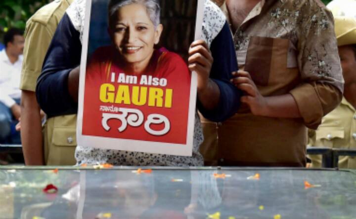 Gauri Lankesh murdered: Journalists, politicians, activists and common people pay respects to senior scribe Gauri Lankesh murdered: Journalists, politicians, activists and common people pay respects to senior scribe