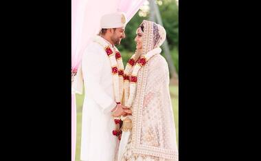 Aftab Shivdasani and wife Nin Dusanj renew their wedding vows in Sri Lanka