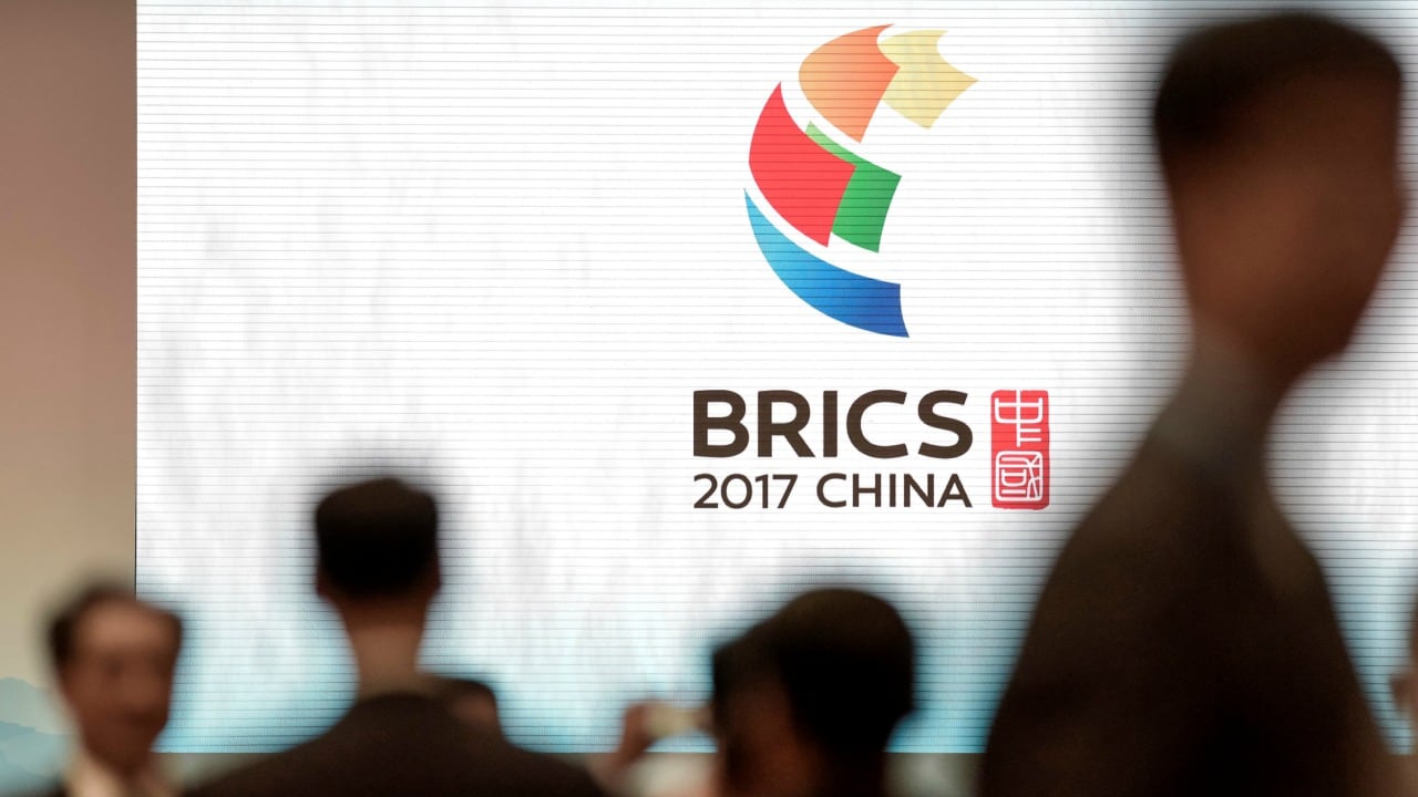 Май брикс. БРИКС. БРИКС логотип. Brics Xiamen Summit. Телеканал "TV Brics" логотип.