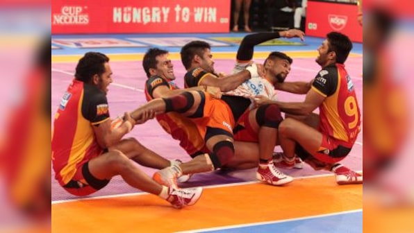 Pro Kabaddi League 2017: Bengaluru Bulls shock Puneri Paltan; Telugu Titans hammer Haryana Steelers
