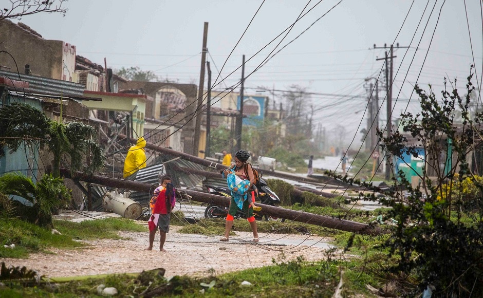 Hurricane Irma batters Cuba President Raul Castro calls for unity