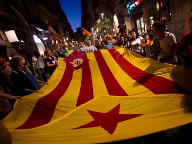 Catalonia referendum: Thousands oppose independence from Spain in Barcelona, call themselves 'silent majority' Catalonia referendum: Thousands oppose independence from Spain in Barcelona, call themselves 'silent majority'