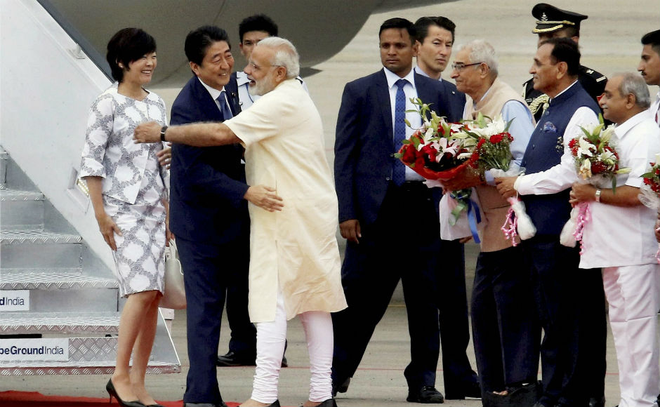 Shinzo Abe in Gujarat Day 1: Narendra Modi, Japanese PM hold roadshow ...