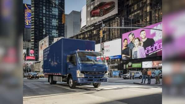 Daimler AG delivers its first commercial electric truck in US, might show larger electric vehicle soon