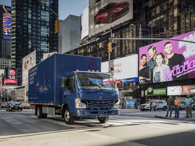 Daimler AG delivers its first commercial electric truck in US, might show larger electric vehicle soon Daimler AG delivers its first commercial electric truck in US, might show larger electric vehicle soon