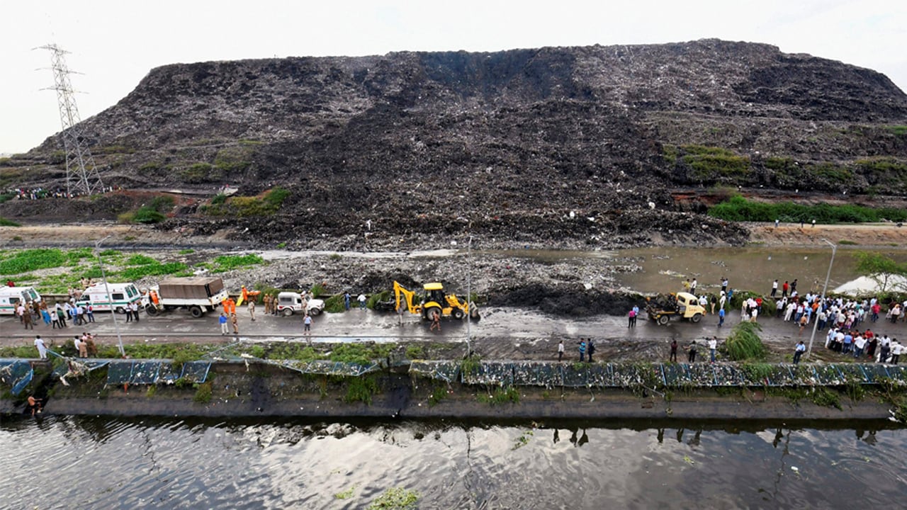 Ghazipur landfill collapse: A month on, pile of garbage strewn across road  unnerves residents