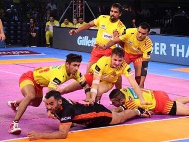 Pro Kabaddi League 2017: Gujarat Fortunegiants thrash U Mumba, Patna Pirates edge past Tamil Thalaivas