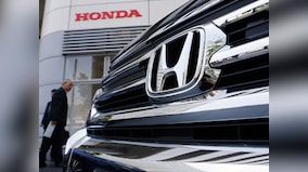 Honda, Hino to join SoftBank-Toyota partnership's self-driving car service project; to take 10% stake in venture