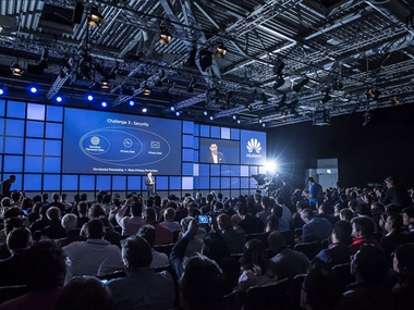 Huawei Kirin 970 SoC launched: Here's how it compares with Snapdragon 835, A10X Fusion and others Huawei Kirin 970 SoC launched: Here's how it compares with Snapdragon 835, A10X Fusion and others