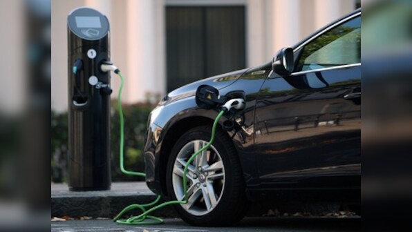 China sets 2019 as the deadline for imposing tough sales targets for electric plug-in and hybrids vehicles