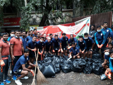 PM Narendra Modi praises Indian football team for participating in 'Swachchata Hi Seva' campaign PM Narendra Modi praises Indian football team for participating in 'Swachchata Hi Seva' campaign