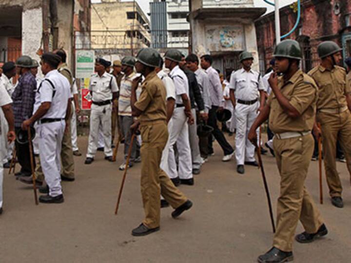 Two BJP activists detained for attempting to damage Vladimir Lenin statue in Kolkata