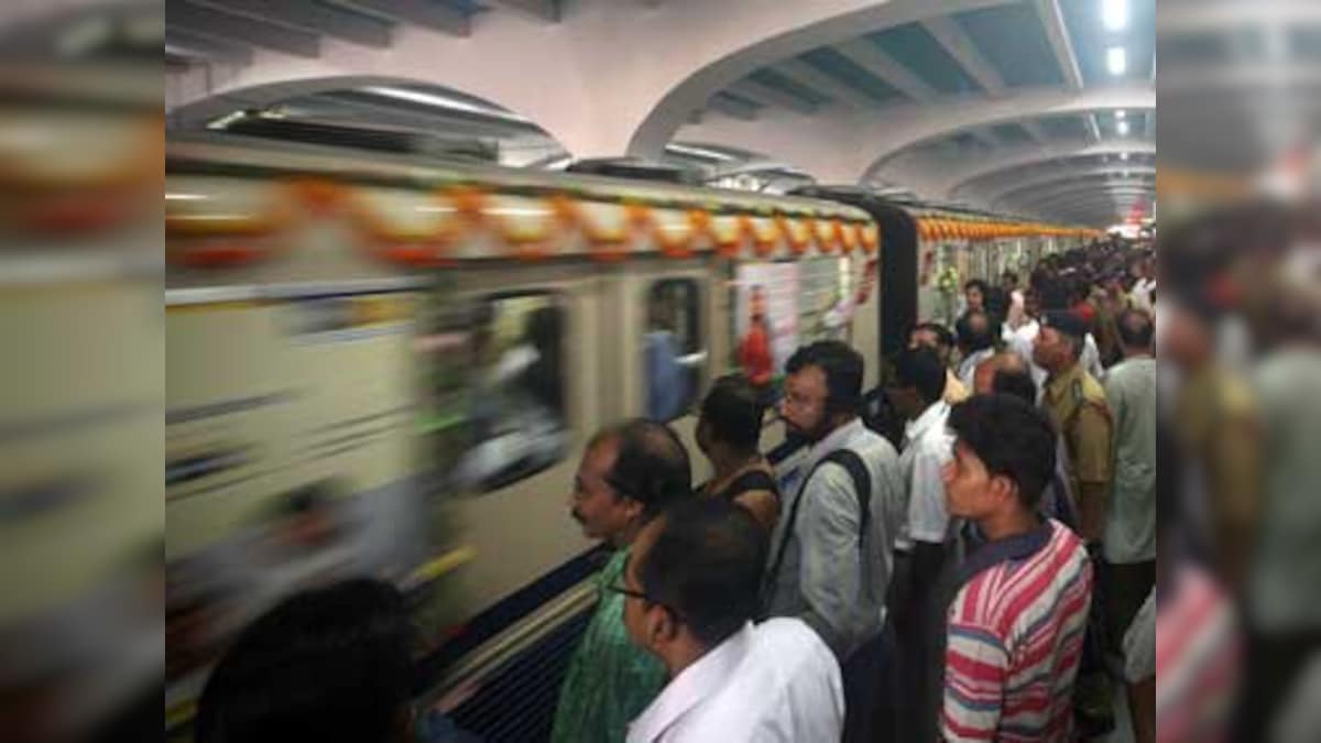 56-year-old man dies in Kolkata after his hand gets stuck between doors of a metro train