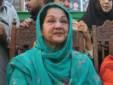 Nawaz Sharif's wife Kulsoom dies at 68 in London after months of battle with cancer Nawaz Sharif's wife Kulsoom dies at 68 in London after months of battle with cancer