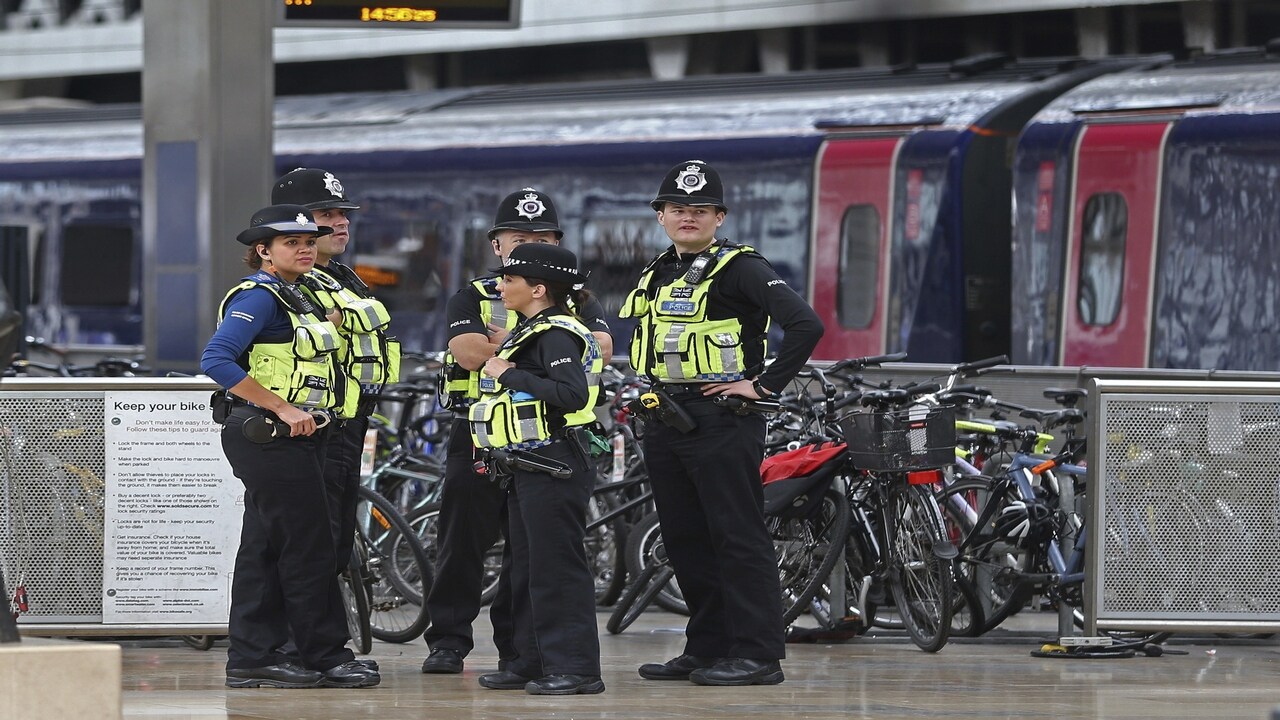 London tube attack British police arrest two more suspects under anti ... image pic