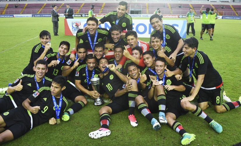 Players of National team of Mexico U 17 celebrate their