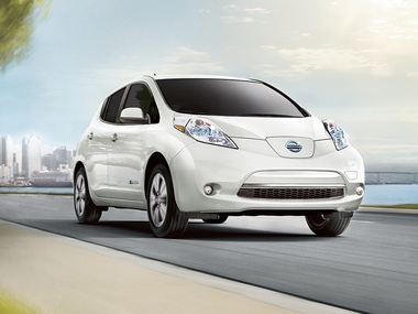 Nissan Leaf production begins in Japan: This electric car is expected to ship in 2018 Nissan Leaf production begins in Japan: This electric car is expected to ship in 2018