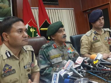 General Officer Commanding (GOC) 19 infantry division, Baramulla, Major General RP Kalita, DIG north Kashmir Nitish Kumar and SSP Baramulla Imtiyaz Hussain addressing a press conference in Baramulla. Photo courtesy: Jammu and Kashmir Police