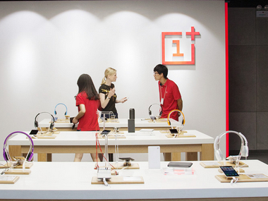 OxygenOS 4.5.0 (7.1.1) with select OnePlus 5 features is now available to 3 and 3T users OxygenOS 4.5.0 (7.1.1) with select OnePlus 5 features is now available to 3 and 3T users