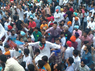 PUSC Election 2017: Panjab University sees rise of Left leaning SFS; flashy cars, cash trend no more PUSC Election 2017: Panjab University sees rise of Left leaning SFS; flashy cars, cash trend no more