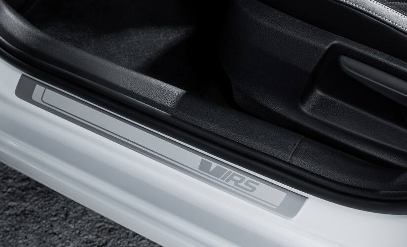 The subtle yet classy RS branding is present on the door brackets.