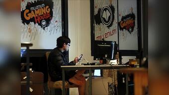 App Weekly: Medium, Duolingo, PixWings and more for a balance of productivity and gaming