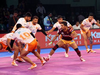 Pro Kabaddi League 2017: Puneri Paltan survive UP Yoddha scare; Jaipur Pink Panthers beat Tamil Thalaivas Pro Kabaddi League 2017: Puneri Paltan survive UP Yoddha scare; Jaipur Pink Panthers beat Tamil Thalaivas