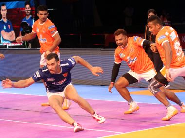 Pro Kabaddi League 2017: Puneri Paltan extend Dabang Delhi's woes; Bengal Warriors edge Bengaluru Bulls Pro Kabaddi League 2017: Puneri Paltan extend Dabang Delhi's woes; Bengal Warriors edge Bengaluru Bulls