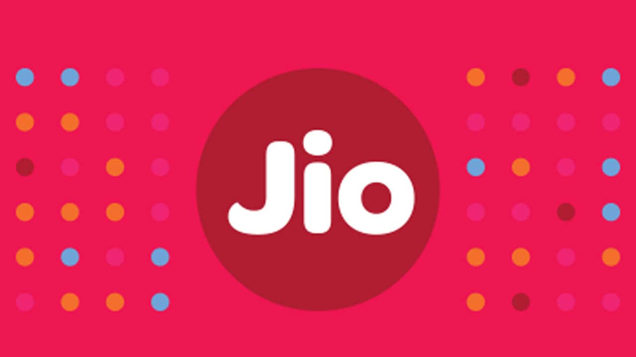 Jio PostPaid users to get 2-month cashback on ICICI CC after a year of use