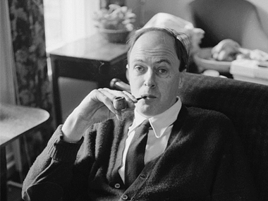 Roald Dahl originally wrote Charlie and the Chocolate Factory hero as black boy, says author's widow Roald Dahl originally wrote Charlie and the Chocolate Factory hero as black boy, says author's widow