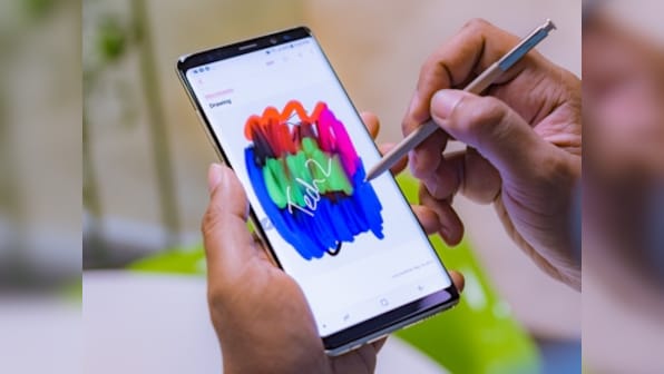 Samsung distributes 200 Galaxy Note 8 units to passengers in a show of confidence after the Note 7 debacle
