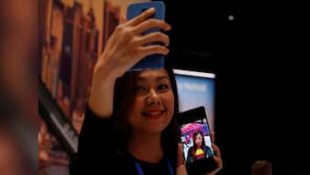 Flagship smartphones to compete over cameras as markets head into final third of 2017