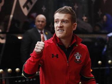 Premier League: Southampton's Steven Davis urges fans to create 'hostile atmosphere' for Manchester United clash Premier League: Southampton's Steven Davis urges fans to create 'hostile atmosphere' for Manchester United clash