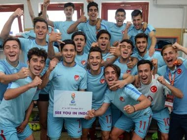 Turkey's player celebrate clinching a berth to the U-17 World Cup. Image courtesy: UEFA.com