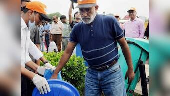 K Alphons finds no garbage to clean at India Gate, volunteers arrange some