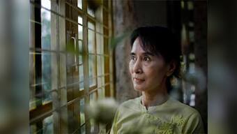 Rohingya crisis: Desmond Tutu criticises Aung San Suu Kyi over Myanmar's ill-treatment of Muslim minority