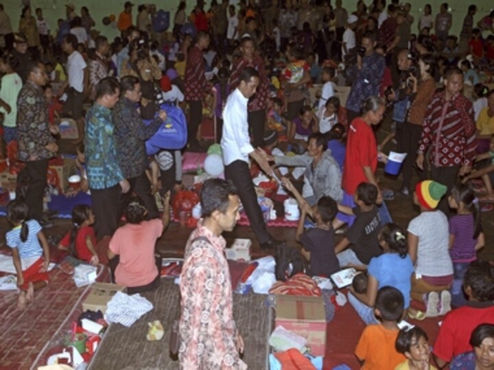 Bali volcano sparks widespread panic in Indonesia, nearly 100,000 flee island