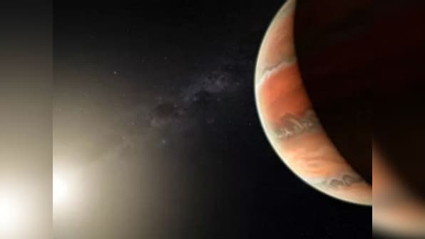 Astronomers detect titanium oxide in the atmosphere of exoplanet WASP-19b