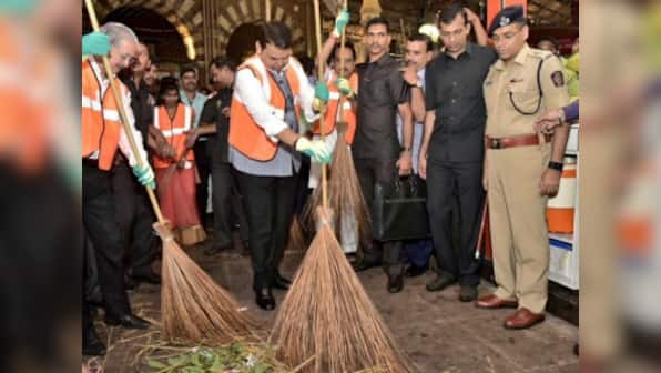 Devendra Fadnavis sweeps lane in Crawford Market, launches 15-day 'Swachhta hi Seva' campaign