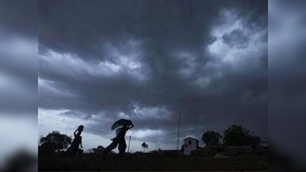 Five people die in Nasik due to pre-monsoon related tragedies, damages to houses, crops, storage sheds also occurred