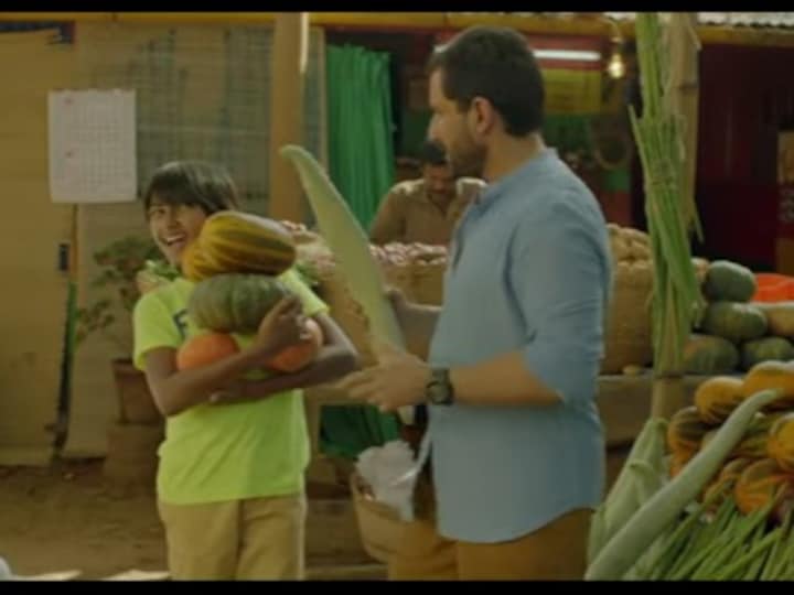 Watch: Chef song 'Banjara' scopes Saif Ali Khan's gastronomical journey in the film