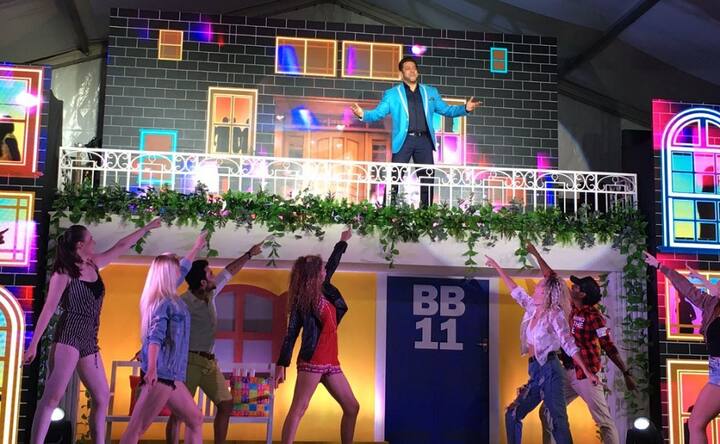 Bigg Boss 11: Host Salman Khan makes grand entrance at press conference