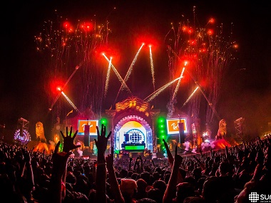 Two tourists from Andhra Pradesh die after collapsing while waiting in line to enter Goa's Sunburn music festival Two tourists from Andhra Pradesh die after collapsing while waiting in line to enter Goa's Sunburn music festival