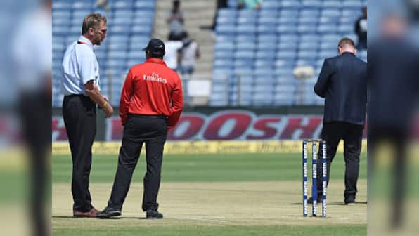 India vs New Zealand: VIPs make a joke out of BCCI's stadium security by bullying their way in