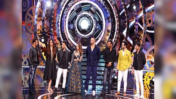 Bigg Boss Weekend ka Vaar, 8 October 2017: Golmaal cast joins Salman Khan; Zubair Khan gets eliminated