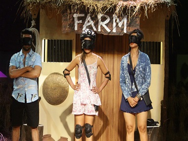 Bigg Boss 11, Episode 4, 5 October 2017: 'Padosi' contestants win the first luxury budget task Bigg Boss 11, Episode 4, 5 October 2017: 'Padosi' contestants win the first luxury budget task