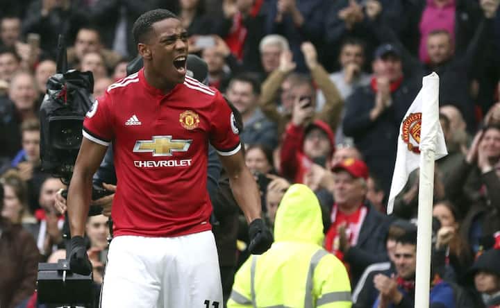 Manchester United beat Spurs to keep in touch with City, Chelsea earn hard-fought win over Bournemouth Manchester United beat Spurs to keep in touch with City, Chelsea earn hard-fought win over Bournemouth