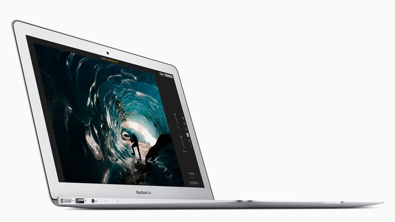 Despite its age, the MacBook Air 13 is still a surprisingly decent option in 2017